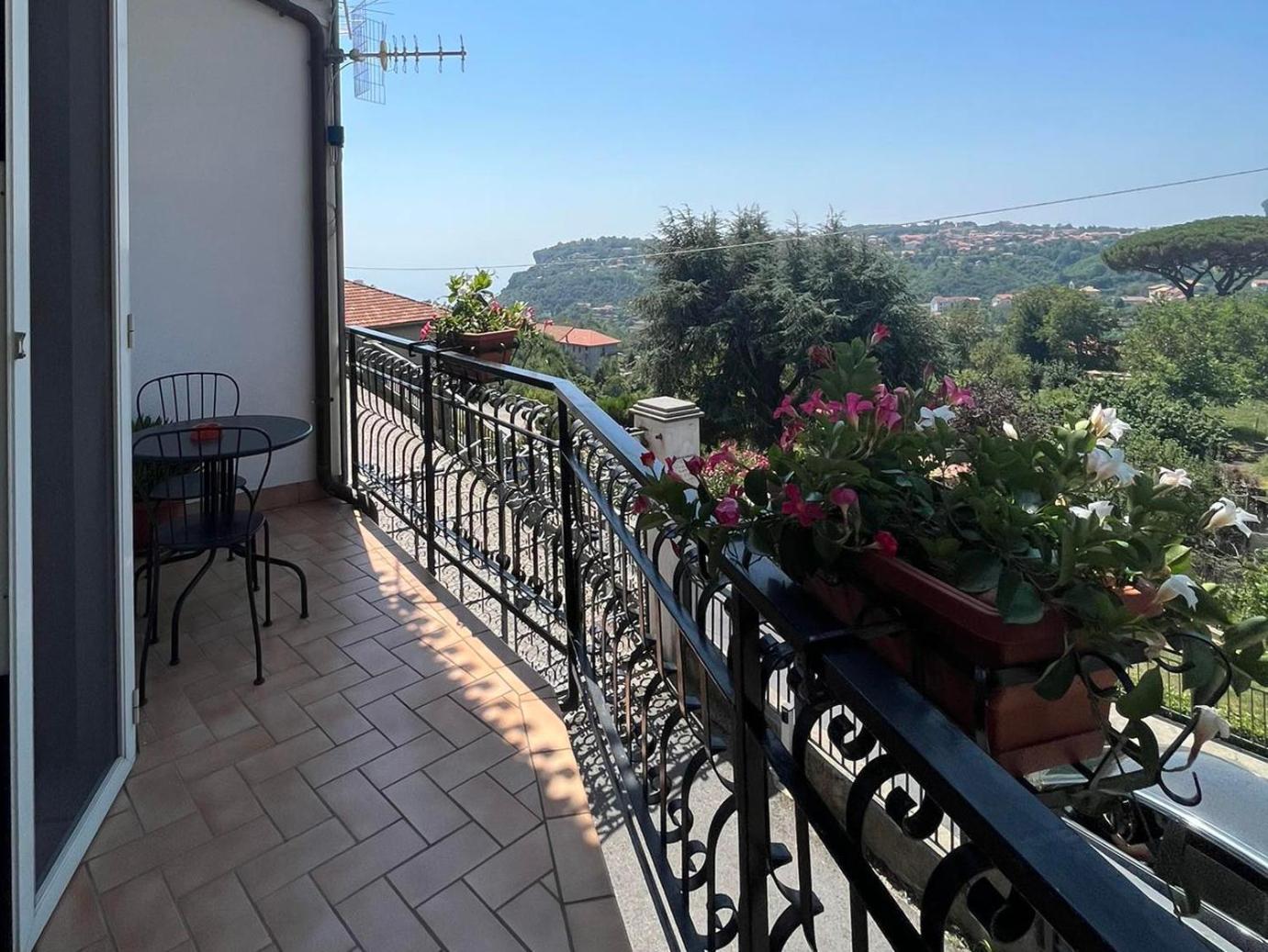 Bed and Breakfast Il Borgo Аджерола Экстерьер фото